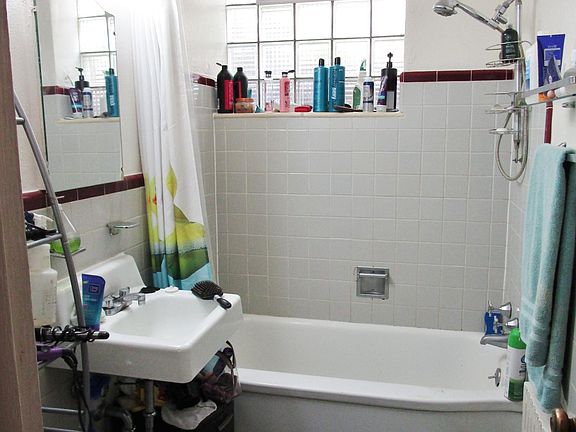 5th image of 1135 N Grant St APT 100