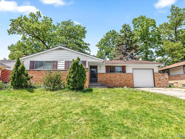 646 Ashburnham St, Auburn Hills, MI 48326