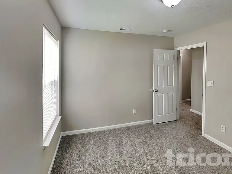 1263 Brookdale Ct — Photo 10