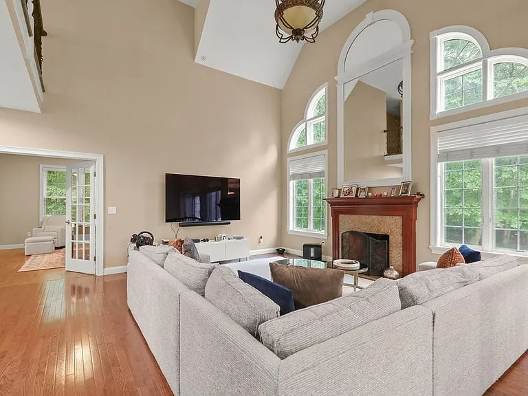 12 Ronald C Meyer Dr — Photo 5
