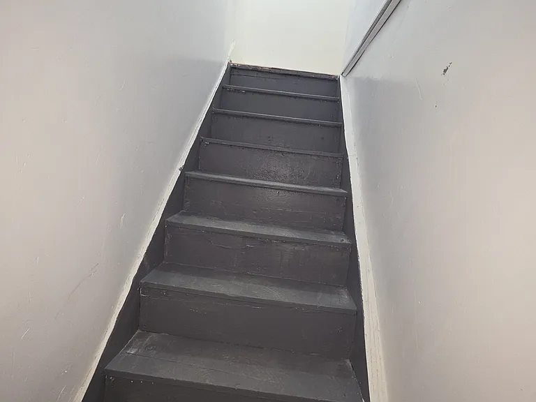 244 S Oak St #1 — Photo 13
