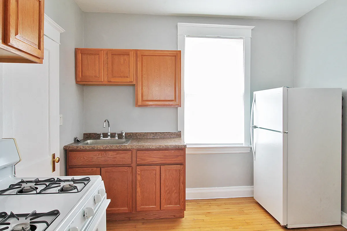 105 S. Taylor and 107 South Blvd. — Photo 2