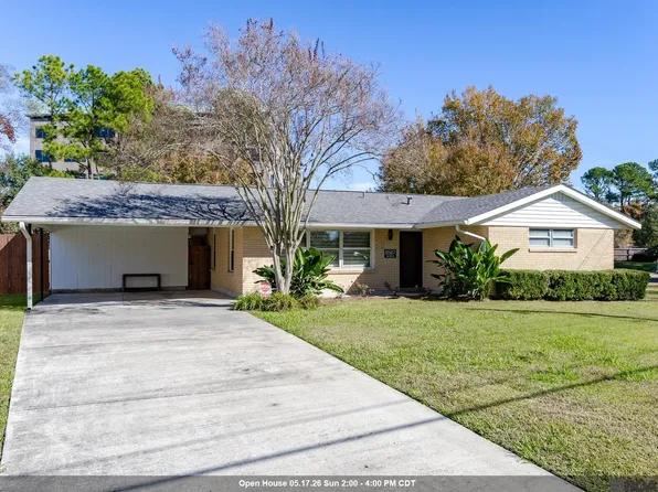 8567 N Essen Heights Ct, Baton Rouge, LA 70809