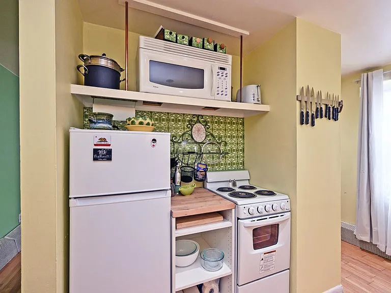 118 E Liberty St #B — Photo 13