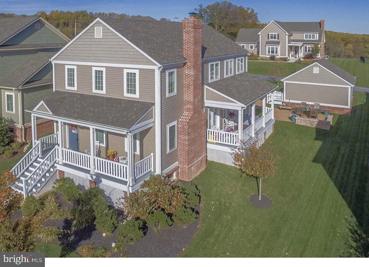 3 bed, 2.5 bath, 2720 sqft, $3,350 — Photo 1
