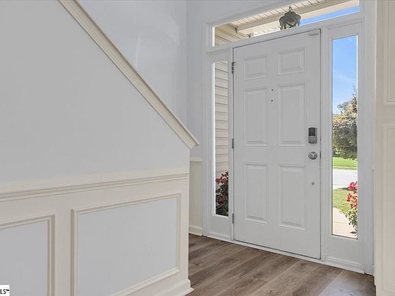 2nd image of 402 Grafton Ct