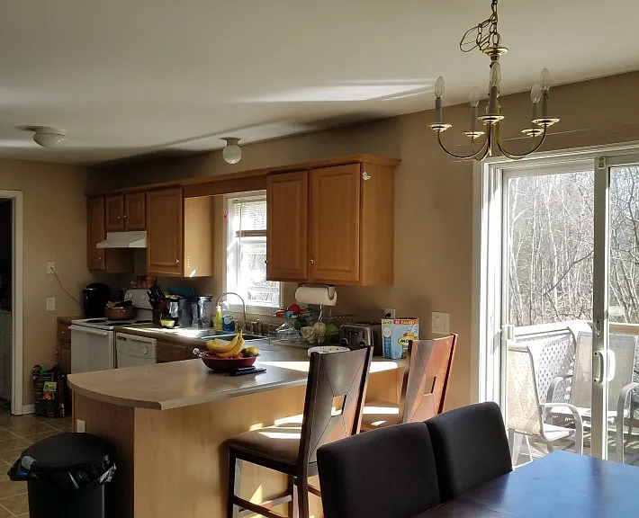 185 Green Ave — Photo 2