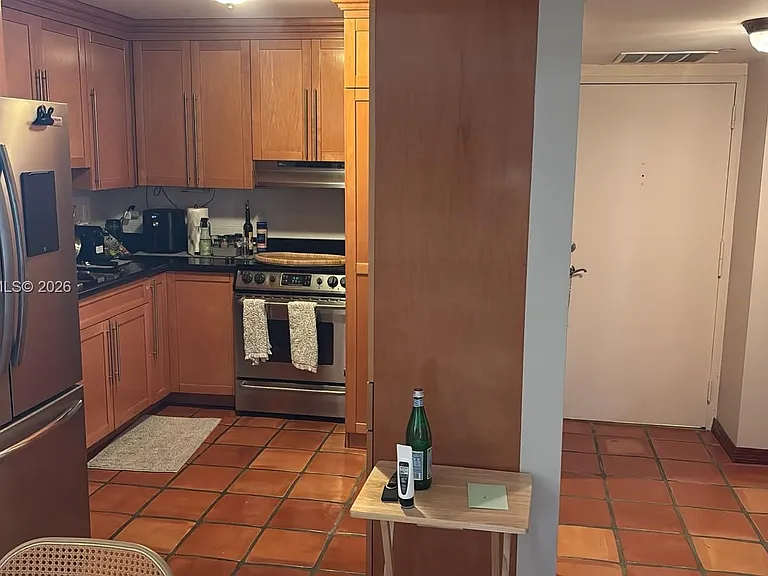 1901 Brickell Ave #B1807 — Photo 4