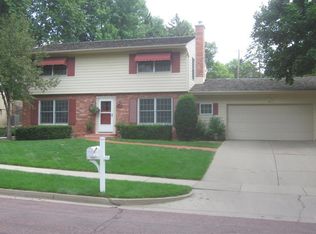 2608 S Elmwood Ave, Sioux Falls, SD 57105