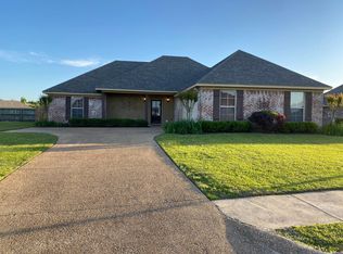 121 Lakeway Dr, Madison, MS 39110