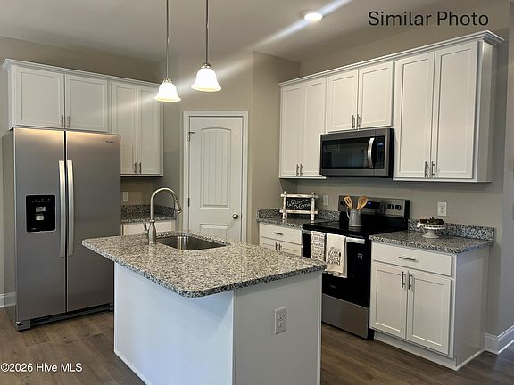 4th image of 209 Holly Sands Loop