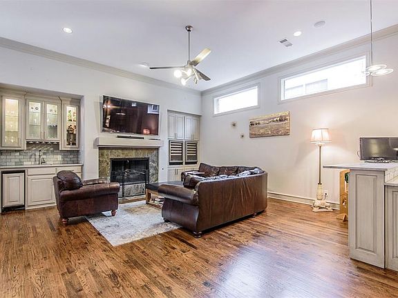 3rd image of 2828 McFarlin Blvd