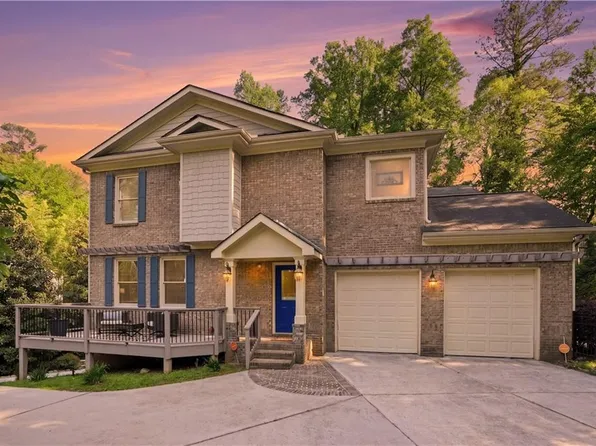 2425 Flair Knoll Dr NE, Atlanta, GA 30345