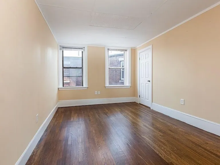 394 Riverway #12 — Photo 10