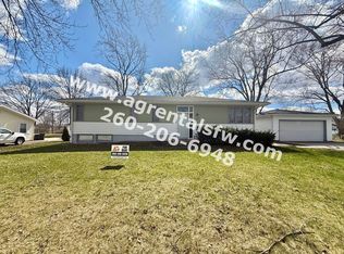 2105 Gillmore Dr, Fort Wayne, IN 46818