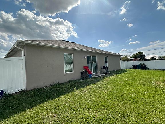 4th image of 737 NW Bayard Avenue