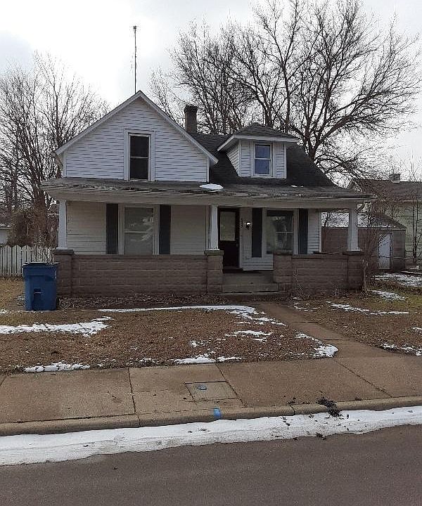 1st image of 609 E Battell St