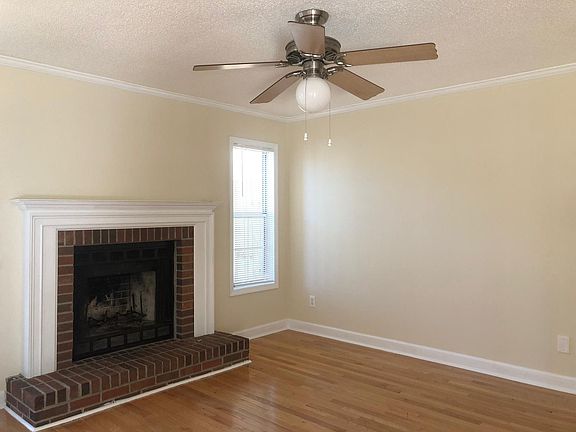 2nd image of 5106 Laurel Bridge Dr SE
