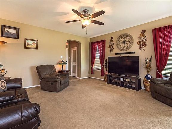 5th image of 110 Tyrah Ln