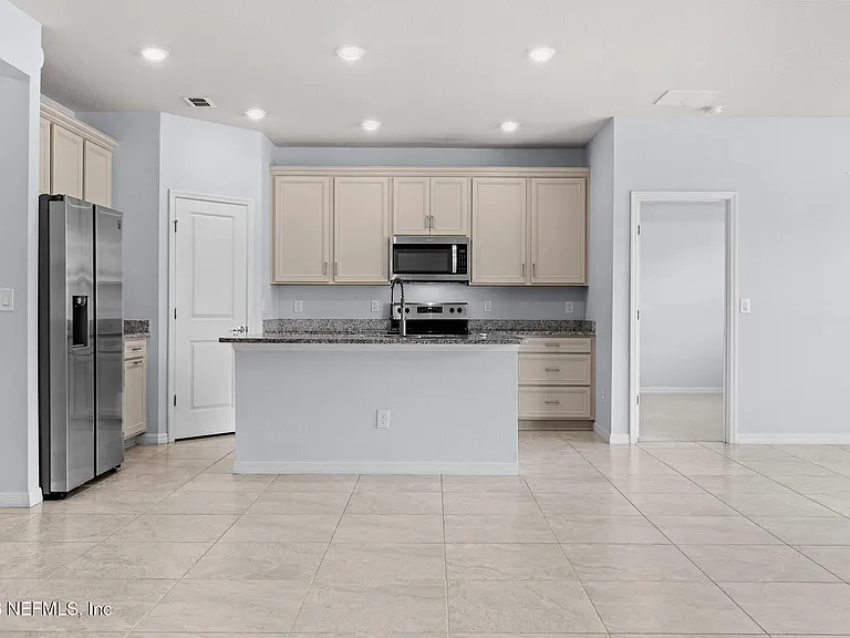 14407 Spring Light Cir — Photo 18