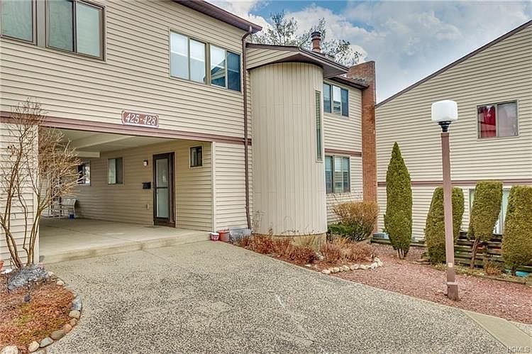 1st image of 427 Country Club Ln