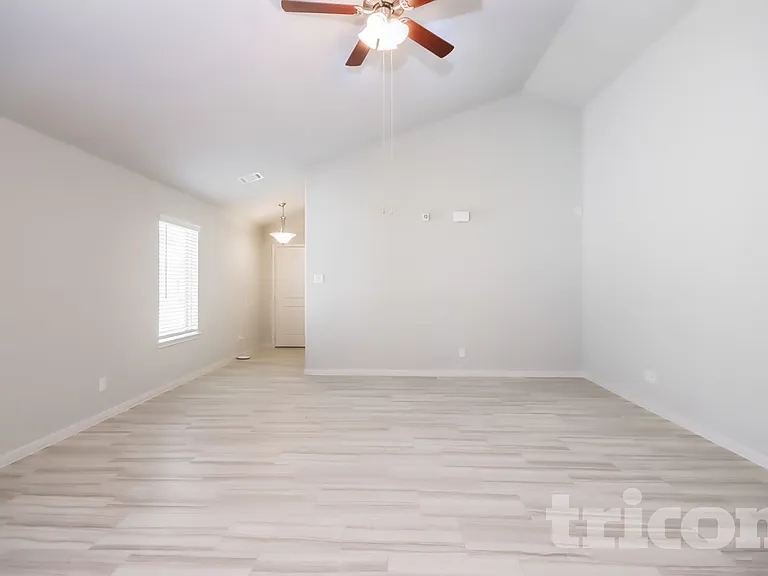 9838 Glen Brook Ln — Photo 4