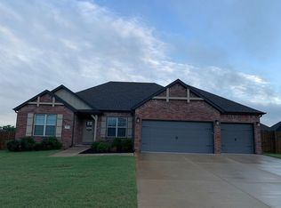 13074 Randolph Rd, Fayetteville, AR 72704