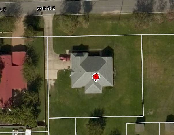 1st image of 4312 E 25th St
