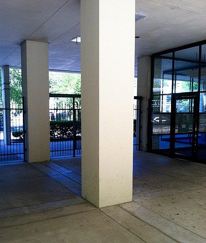 2nd image of 1401 E 55th St APT 614N