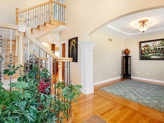 4th image of 25540 Prairiewood Ln