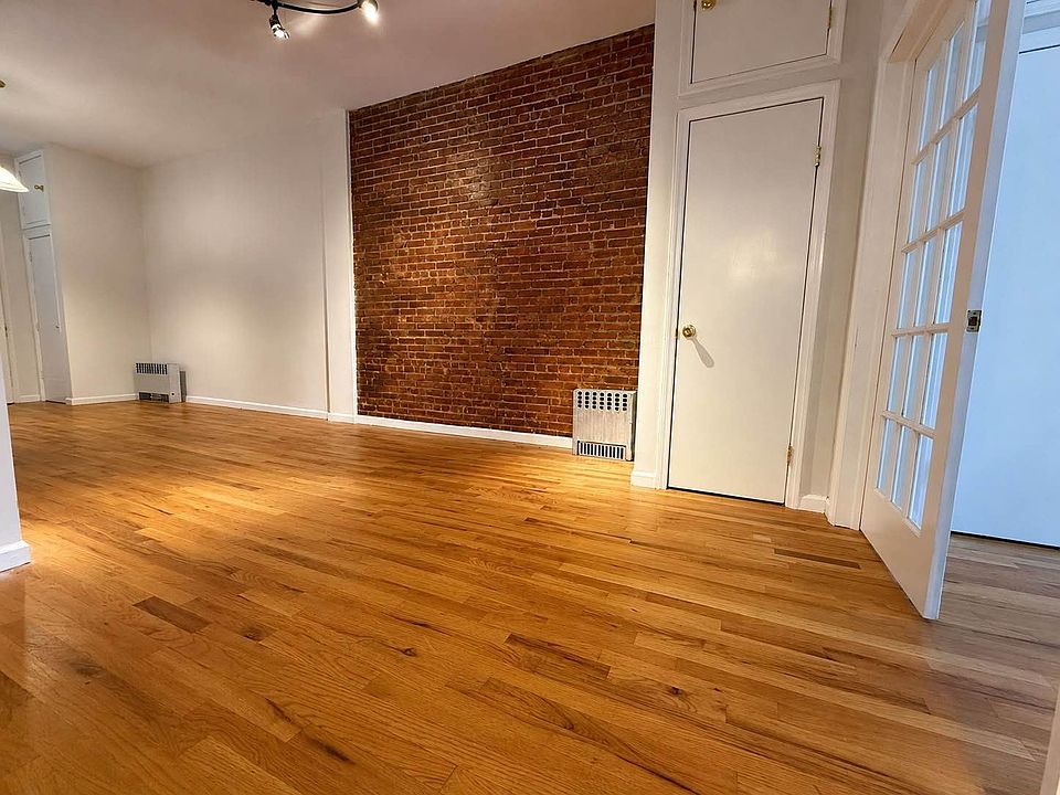 1st image of 985 Bedford Ave #2