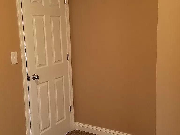 1st image of 1204 S River St