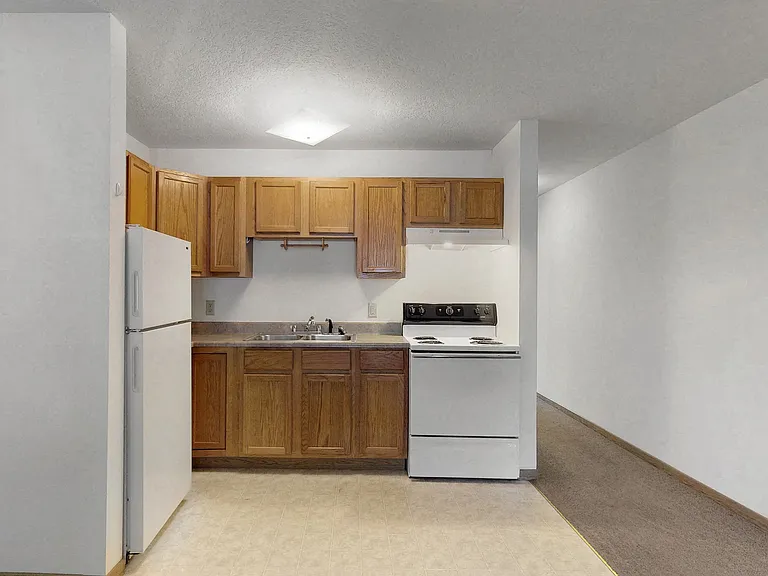 Ashford Apartments — Photo 26