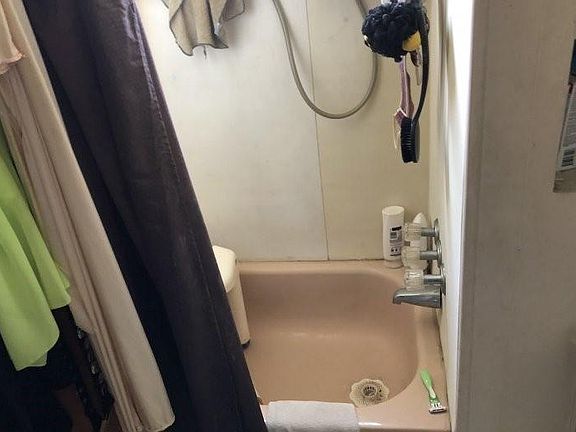 4th image of 6720 Park Blvd #17