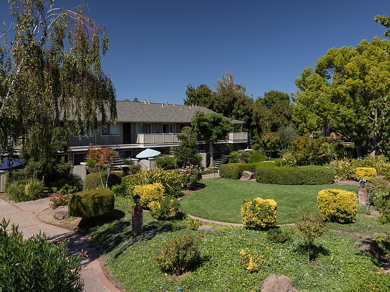 Los Gatos Gardens — Photo 19