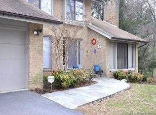 14 Arlive Ct, Potomac, MD 20854