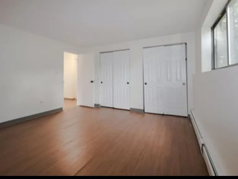 16 Tiffany Rd #4 — Photo 7