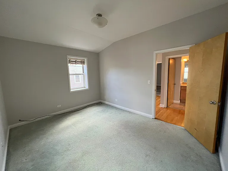 2nd bedroom - upper level