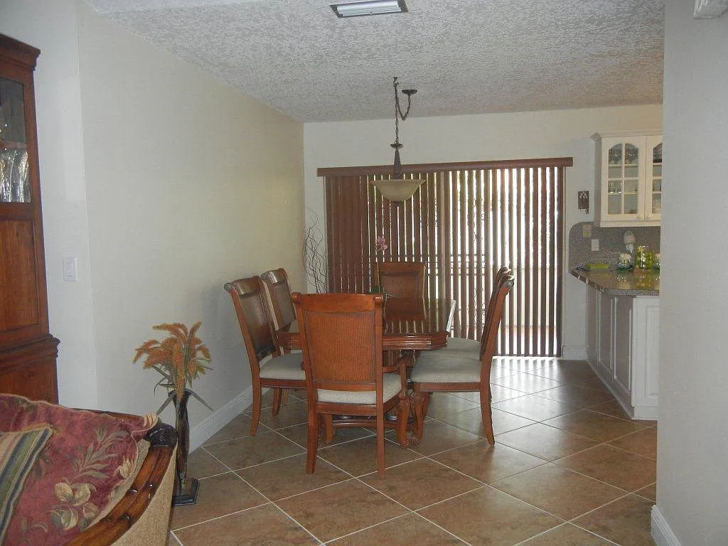3 bed, 1482 sqft, $3,500 — Photo 3