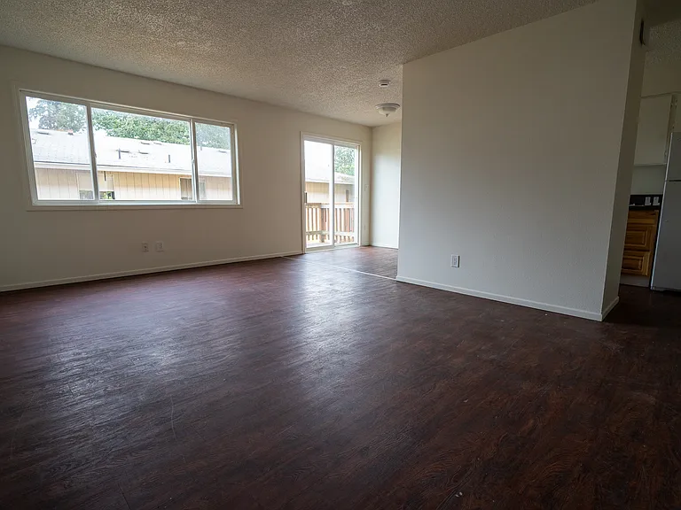 4545 SE Ina Ave #8 — Photo 13