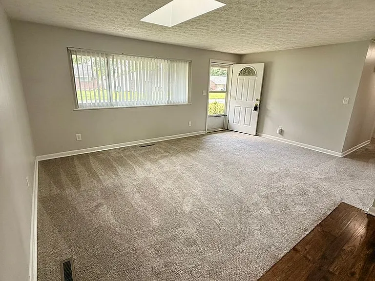 2185 Kajean Ave — Photo 1