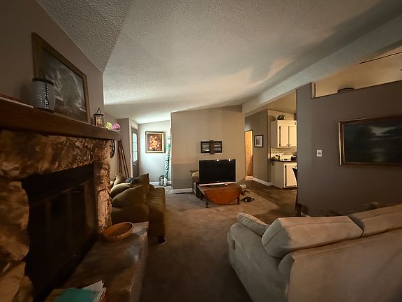 4th image of 200 Rock River Dr