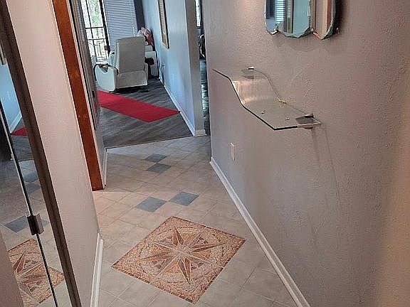 3rd image of 225 E 10th Ave #2