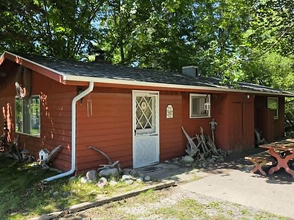 2nd image of 4106 N Cherry Rd