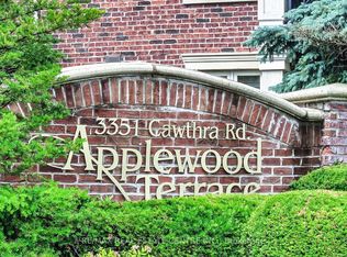 3351 Cawthra Rd #218, Mississauga, ON L5A 4N5