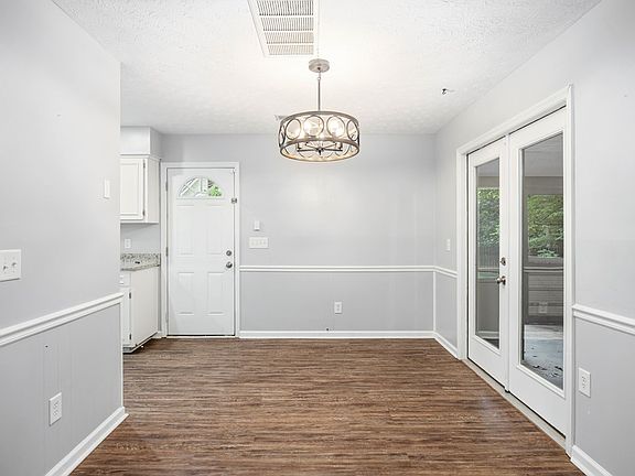5th image of 1604 Lokey Dr