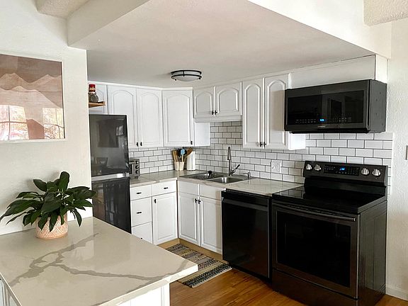 5th image of 33 N Corona St