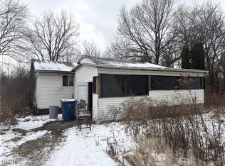 2194 Regina Rd, Akron, OH 44320