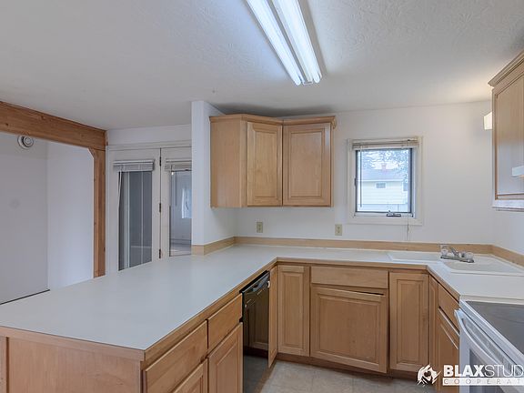 4th image of 205 Kody Dr