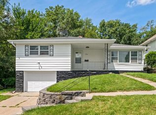 7214 Northridge Dr, Omaha, NE 68112